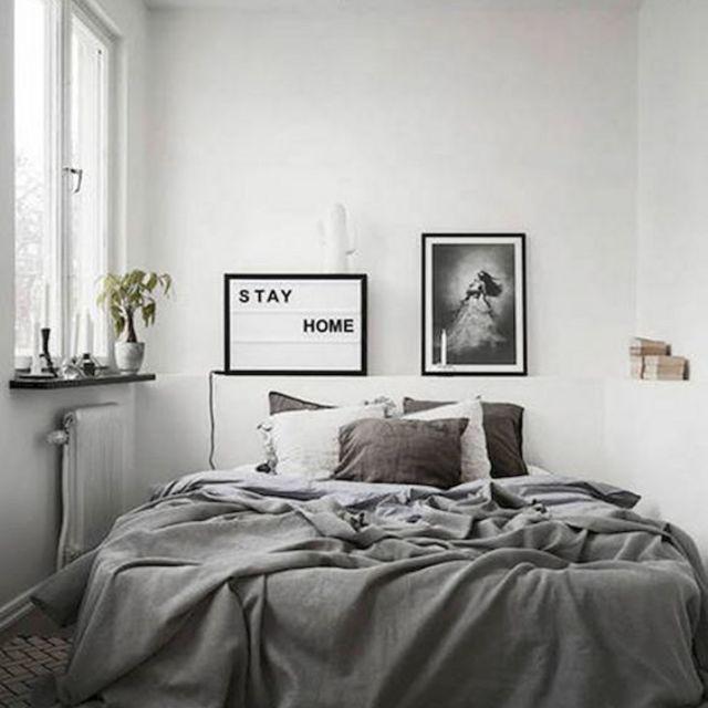 ภาพประกอบบทความ คูลๆ เข้มๆ กับห้องนอนสไตล์ Grey bedroom สวยเท่ และ Comfy สุดๆ