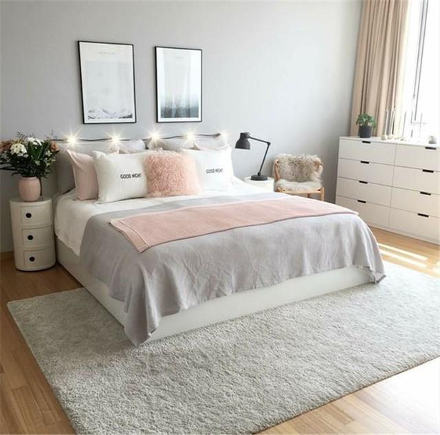 รูปภาพ:https://www.chicuties.com/wp-content/uploads/2018/12/pink-and-grey-living-room-decor-29.jpg