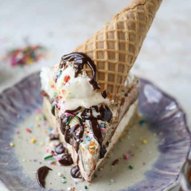 ภาพประกอบบทความ "ไอศกรีมเค้กรสฟัดจ์เนยถั่ว" 😋 ตามใจปากวันละนิด จิตแจ่มใส #อย่าเพิ่งกลัวอ้วน