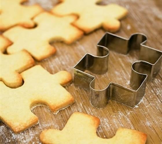 รูปภาพ:http://thegadgetflow.com/wp-content/uploads/2013/05/Jigsaw-Cookie-Cutter.jpg