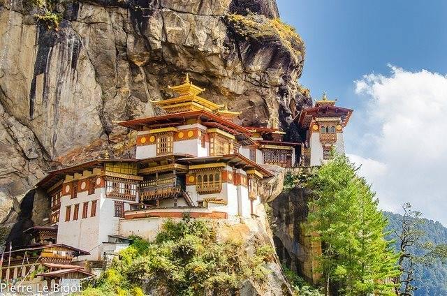 รูปภาพ:http://glotraveler.com/wp-content/uploads/2015/09/Taktsang-Monastery.jpg