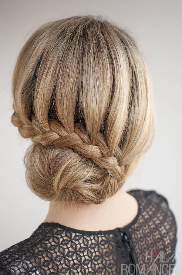 รูปภาพ:http://www.hairromance.com/wp-content/uploads/2013/06/Hair-Romance-30-Buns-in-30-Days-Day-7-lace-braided-bun-hairstyle.jpg