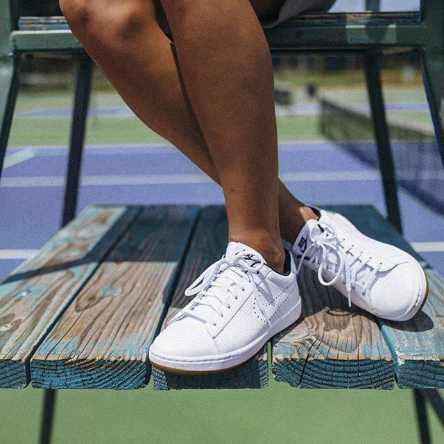 รูปภาพ:http://exploregram.com/wp-content/uploads/2015/09/Simple-style-that-serves.-Shop-the-Nike-Tennis-Ultra-Classic-Leather-through-the-link-in-our-profile.jpg