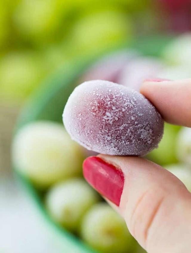 รูปภาพ:https://veganheaven.org/wp-content/uploads/2017/07/Frozen-Grapes-8.jpg