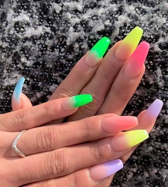 รูปภาพ:https://stayglam.com/wp-content/uploads/2019/03/Colorful-Nails.jpg