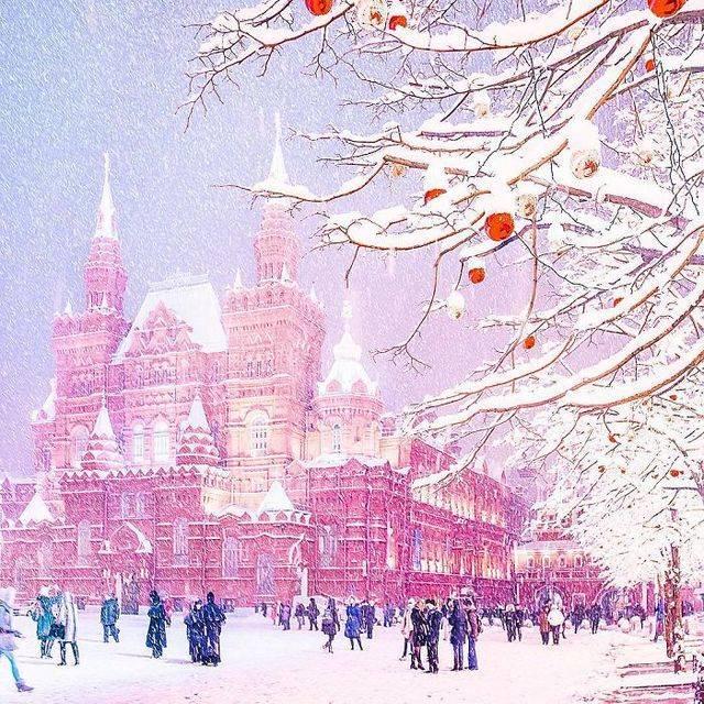 รูปภาพ:http://static.boredpanda.com/blog/wp-content/uploads/2016/01/moscow-city-looked-like-a-fairytale-during-orthodox-christmas-11__700.jpg