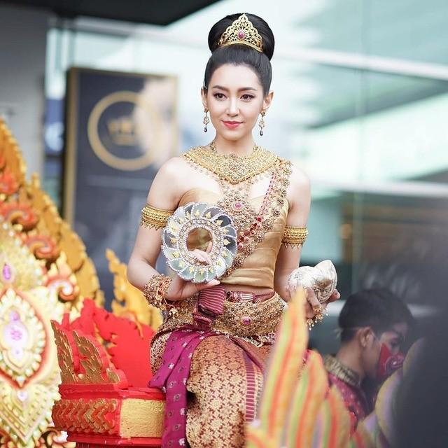 ภาพประกอบบทความ เปรียบเธอเหมือนนางในวรรณคดี เปิดภาพความสวยของ '11 นางสงกรานต์' ประจำปี 2019 สวยซึ้งตรึงใจ