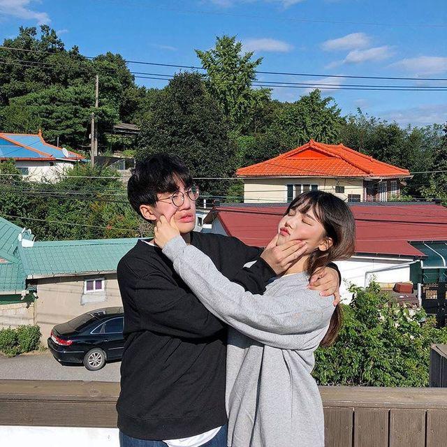 รูปภาพ:https://pinimg.icu/ipi/0x0/acad0/cute-korean-girl-asian-love-korean-couple-E3c7b1d7aaf8004ae22d963bd9627c388.jpg