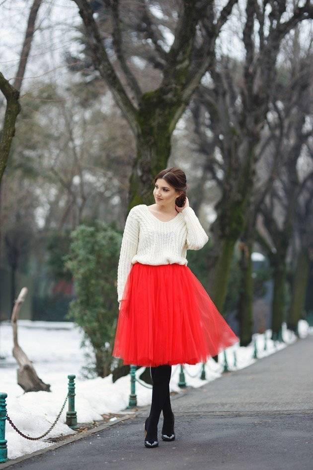 รูปภาพ:http://fashionsy.com/wp-content/uploads/2016/01/red-tutu-skirt-630x945.jpg