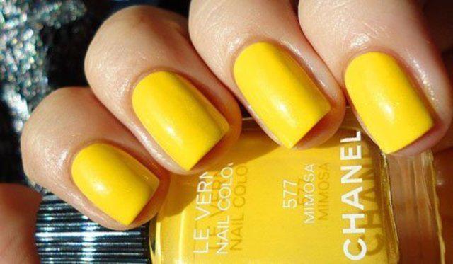 รูปภาพ:https://russiandesolation.files.wordpress.com/2012/06/chanel-mimosa-yellow-nail-polish-manicure1.jpg?w=620