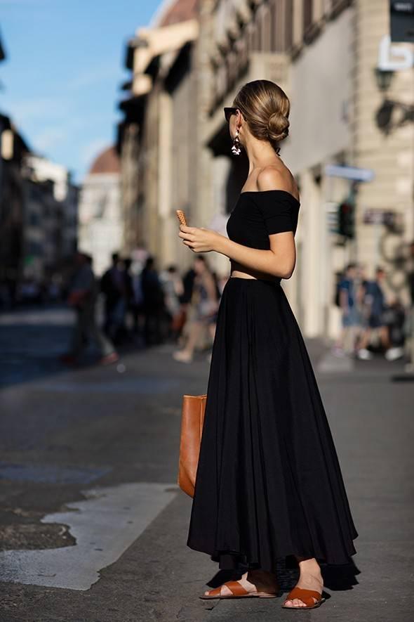 รูปภาพ:http://lolobu.com/img/i/650x/black-off-shoulder-maxi-dress.jpg
