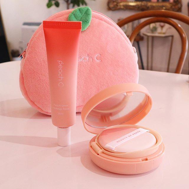 ภาพประกอบบทความ 🍑 พีชกลับมาแล้ว 'Peach C Honey Peach Cushion' คุชชั่นออกใหม่ พัฟรูปพีช คิ้วท์มากเวอร์!