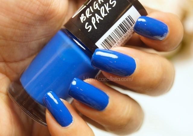 รูปภาพ:http://corallista.com/wp-content/uploads/2014/12/Maybelline-Color-Show-Bright-Sparks-Nail-Polish-Blazing-Blue-1.jpg