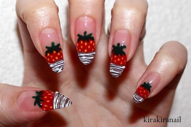 รูปภาพ:http://bmodish.com/wp-content/uploads/2014/06/chocolate-dipped-strawberries-nailart-bmodish.jpg