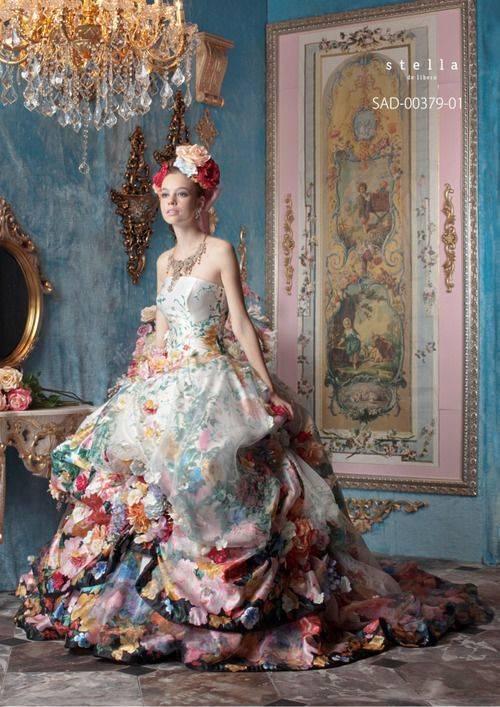 รูปภาพ:http://www.deerpearlflowers.com/wp-content/uploads/2015/05/Stella-de-Libero-Floral-Printed-Ball-Gown-Wedding-Dress-for-Victorian-Steampunk-Wedding.jpg
