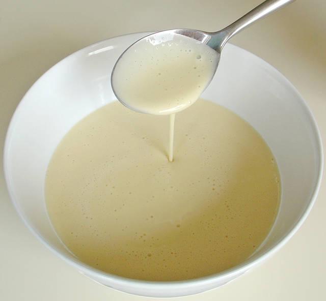 รูปภาพ:https://upload.wikimedia.org/wikipedia/commons/0/01/Batter_for_pancakes.jpg
