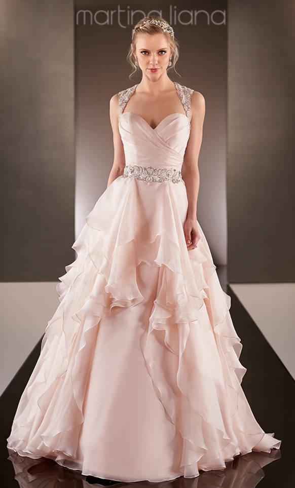 รูปภาพ:http://forwomenall.com/wp-content/uploads/2015/12/Blush-pink-wedding-dresses-2015-8.jpg