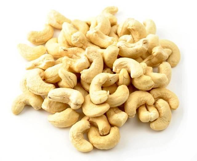 รูปภาพ:http://venturesafrica.com/wp-content/uploads/2014/08/cashews-raw-large_1.jpg