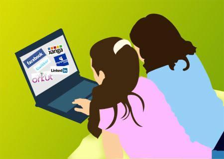 รูปภาพ:http://freakify.com/wp-content/uploads/2012/08/girls-addicted-social-networking1.jpg