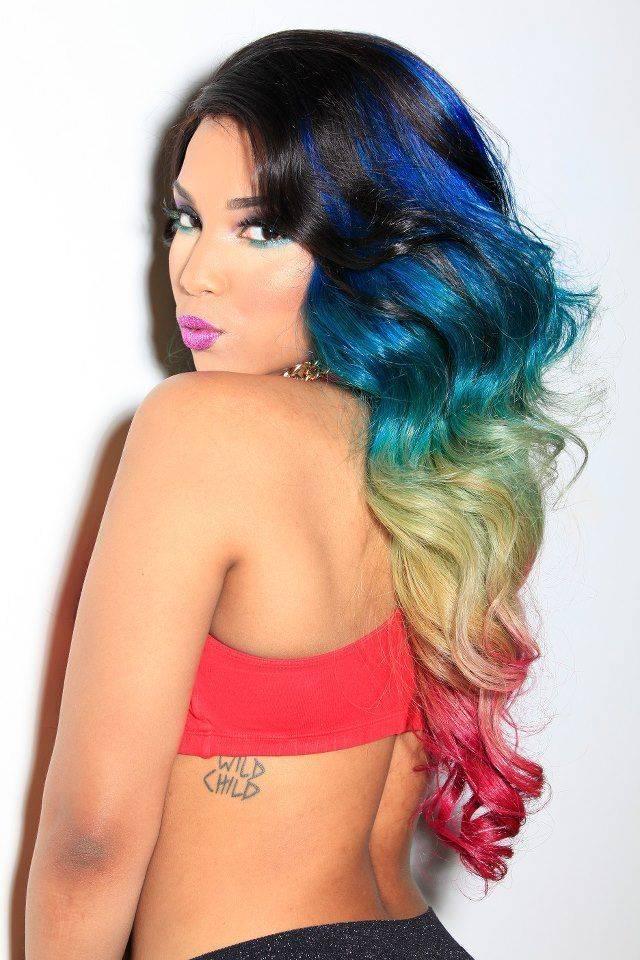 รูปภาพ:http://glamradar.com/wp-content/uploads/2015/07/themed-rainbow-hair.jpg