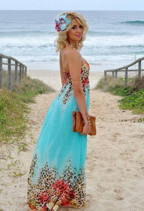 รูปภาพ:http://lylian.info/images3/maxi-dresses-beach/maxi-dresses-beach-43_4.jpg