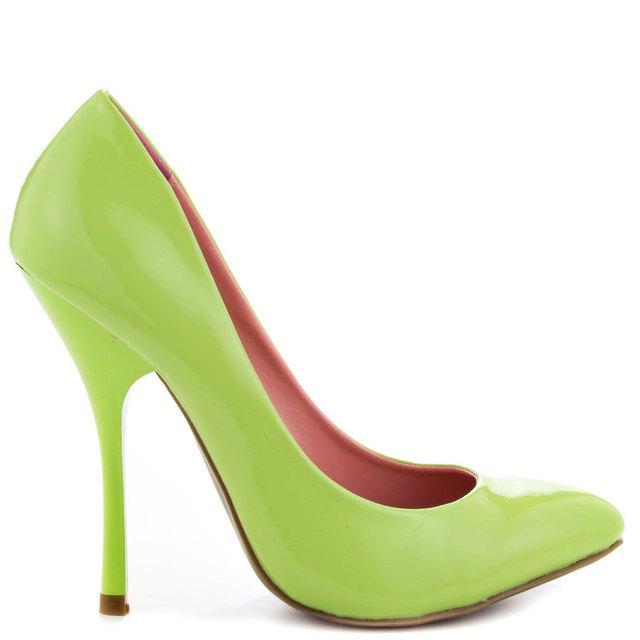 รูปภาพ:http://static1.heels.com/images/shoes/outside_view/large/ZSRLA160_OUT_LG.jpg
