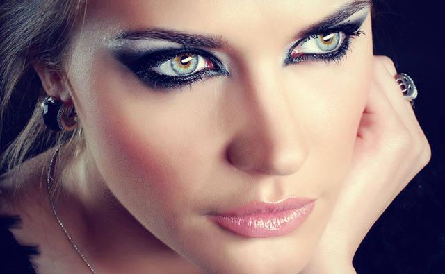รูปภาพ:http://yve-style.com/wp-content/uploads/2014/07/smokey-eye-makeup-for-blue-eyes.jpg