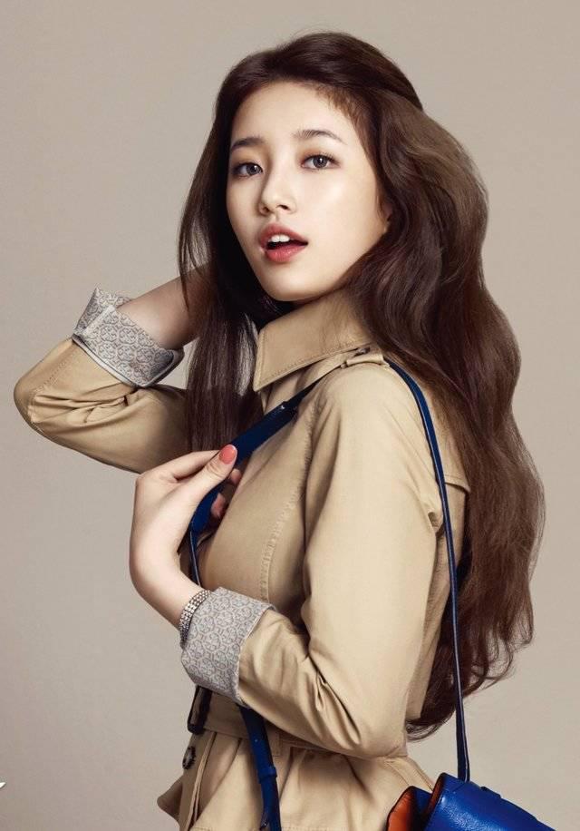 รูปภาพ:https://upload.wikimedia.org/wikipedia/commons/7/74/Suzy_-_Bean_Pole_accessory_catalogue_2014_Fall-Winter.jpg