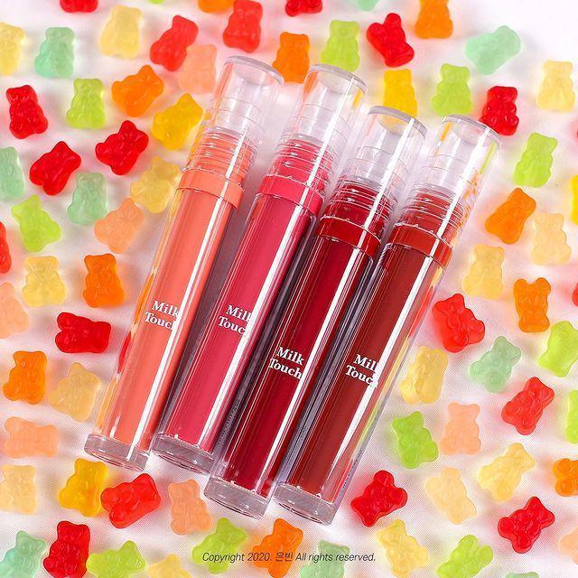 ภาพประกอบบทความ อีกหนึ่งทิ้นท์สุดฉ่ำน่าจุ๊บ 'Milk Touch Glossy Jelly-O Lip Tint' ทิ้นท์ตัวใหม่ 4 เฉดสี น่ารัก น่าตำมาก!