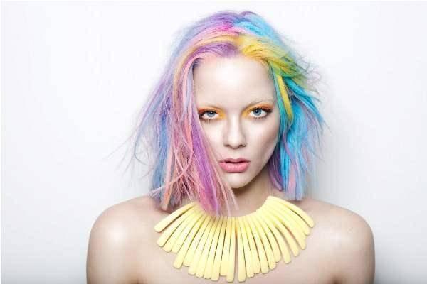 รูปภาพ:http://www.girlsallaround.com/wp-content/uploads/2014/08/pastel-colored-rainbow-hair.jpg
