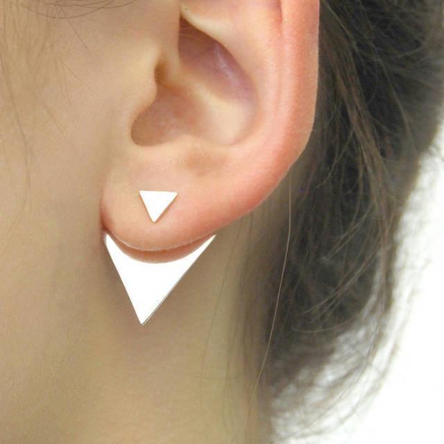 รูปภาพ:http://cdn.notonthehighstreet.com/system/product_images/images/002/278/820/original_geometric-triangle-two-way-sterling-silver-ear-jackets.jpg
