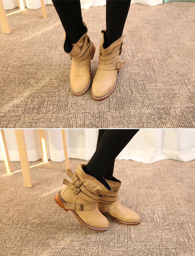 รูปภาพ:http://www.koreanfashionista.com/wp-content/uploads/2012/10/korean-fashion-boots2.jpg