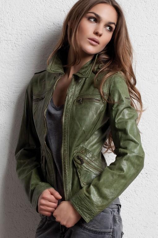 รูปภาพ:http://www.putinstyle.com/wp-content/uploads/Leather-Jackets-for-Women.jpg