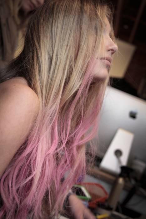 รูปภาพ:http://www.hairstylesupdate.com/wp-content/uploads/2015/11/pink-ombre-hair_30.jpg