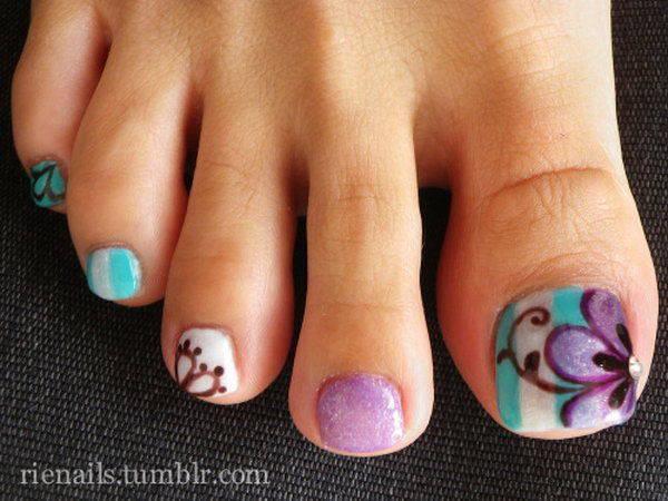 รูปภาพ:http://notedlist.com/wp-content/uploads/2015/08/toe-nail-designs/45-toe-nail-art-designs.jpg