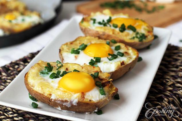 รูปภาพ:http://homecookingadventure.com/images/recipes/twice-baked-potato-with-egg-on-top.jpg