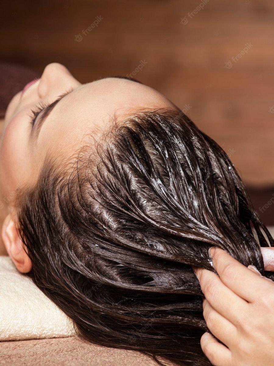 รูปภาพ:https://img.freepik.com/free-photo/cosmetologist-massaging-hair-head-woman-spa-treatments-beauty-treatment-spa-salon_186202-7428.jpg?w=2000
