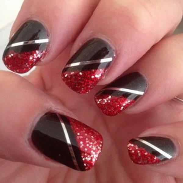 รูปภาพ:http://ideastand.com/wp-content/uploads/2016/01/red-and-black-nail-designs/4-red-black-nail-designs.jpg