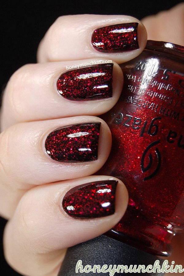 รูปภาพ:http://ideastand.com/wp-content/uploads/2016/01/red-and-black-nail-designs/6-red-black-nail-designs.jpg