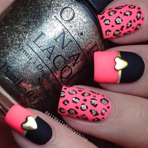 รูปภาพ:http://ideastand.com/wp-content/uploads/2016/01/pink-and-black-nail-art-designs/18-pink-and-black-nail-art-designs.jpg