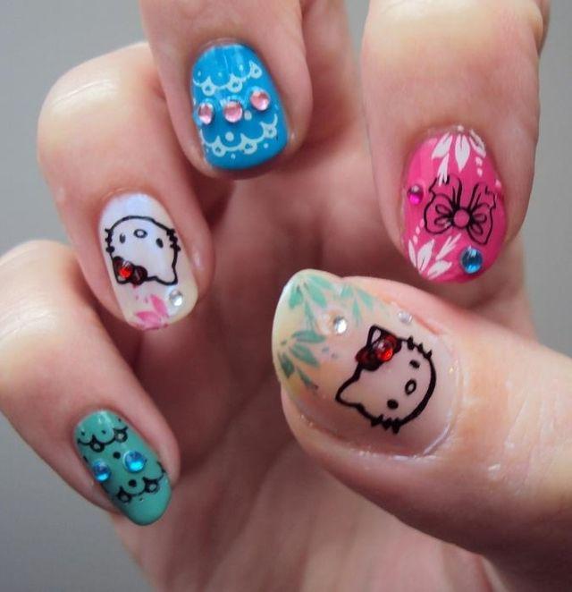 รูปภาพ:http://fashionovert.com/wp-content/uploads/2016/01/Cute-Hello-Kitty-Nail-Art-with-Images-of-2016-Nail-Art-Ideas-in-Tumblr.jpg