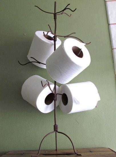 รูปภาพ:http://www.smallroomideas.com/wp-content/uploads/2013/08/toilet-paper-storage-thrift-store-hanger.jpg