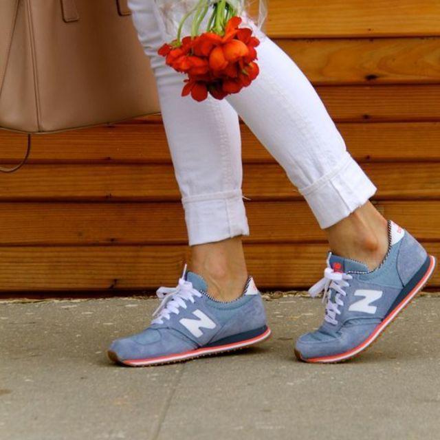 ภาพประกอบบทความ 30 แฟชั่นรองเท้าผ้าใบ "New Balance" ใส่ยังไงให้ดูเป็นสาว Sport Girl!!