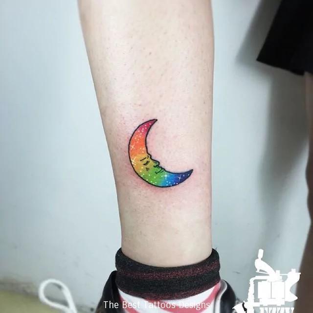 รูปภาพ:http://thetattoosdesigns.com/wp-content/uploads/2016/06/Cute-And-Simple-Rainbow-Colorful-Latest-Tattoos-Collection-Ever-8.jpg