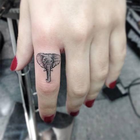 รูปภาพ:http://www.fashionlady.in/wp-content/uploads/2016/02/small-finger-tattoos.jpg