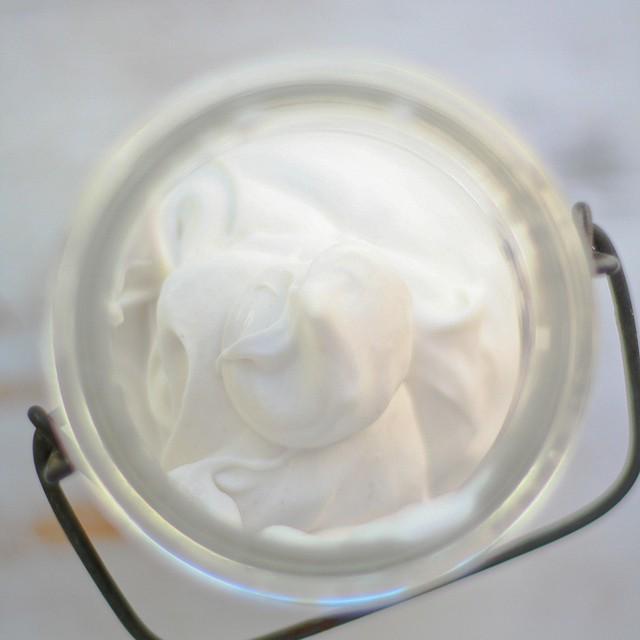 ภาพประกอบบทความ 'Whipped Coconut Milk' สูตรวิปครีมกะทิ ทำง่าย อร่อยหวานมัน