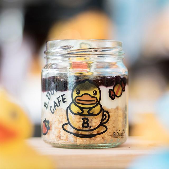 ภาพประกอบบทความ คาราวานเป็ดลอยน้ำ B.Duck Cafe มาถึงไทยแล้ว พบปะกันได้ที่ร้านขนมหวาน สยาม