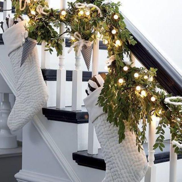 ภาพประกอบบทความ เปล่งประกายทั่วบ้าน! ไอเดีย "Christmas Light" ย้อมบ้านให้เต็มไปด้วยกลิ่นอายคริสต์มาส