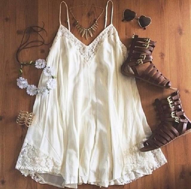 รูปภาพ:http://picture-cdn.wheretoget.it/x4u7n6-l-610x610-dress-white+lace+dress-summer+dress-beach+dress-beach+cover-shoes-sunglasses-jewels-white+dress-white-gladiator+sandals-sandals-bohemian+dress-ivory+dress.jpg