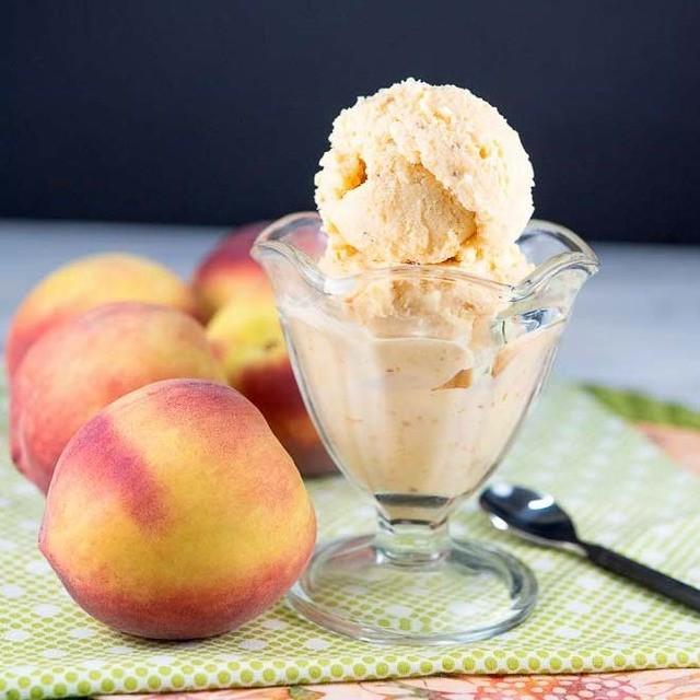 ภาพประกอบบทความ Blender Peach Ice Cream ไอศกรีมรสพีชฉบับโฮมเมด ความอร่อยแบบมีประโยชน์เต็มคำ 😋🍨